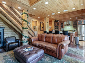 Chaparral at Deer Valley Resort - Three Bedroom Condo with Hot Tub #102 3 Condo