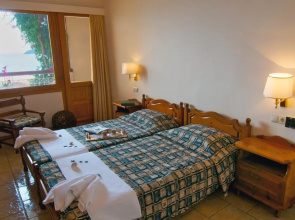 Esperides Beach Hotel