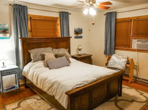 Mountain Hideaway At 4,000 - Hot Tub & Deck! 3 Bedroom Home