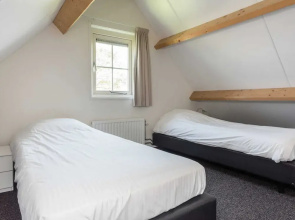 Comfortable Cottage With Wifi Near the Oosterschelde