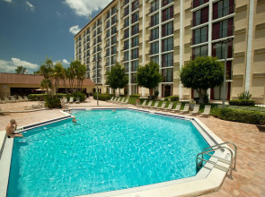 Rosen Inn, closest to Universal