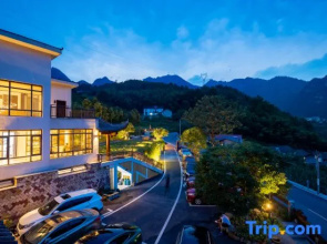 Wulingyuan Heart Awakening Lodge