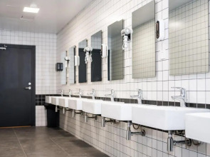 Dayin International Youth Hostel (Shanghai Nanjing East Road;People's Square;The Bund Branch)