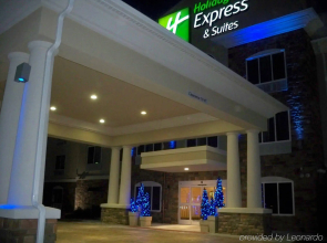 Holiday Inn Express & Suites Omaha I-80 by IHG