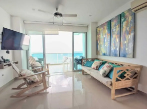 Lujoso Apartamento Frente al Mar