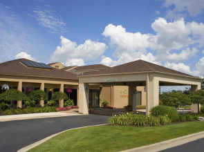 Courtyard by Marriott Detroit Troy