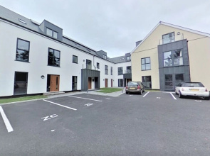 New Apartment Free Electric Car Charging
