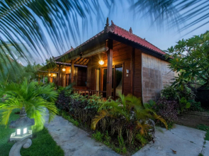 D'Muncuk Huts Lembongan