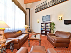 Empieria High Sierra Hotel