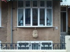 Dering Lodge Hotel