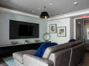 Chic Apts at The Domain by WanderJaunt