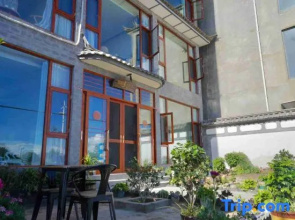 Dali Yue Lan Bay · Pleasure Designer Seaview Resort (Erhai Branch)