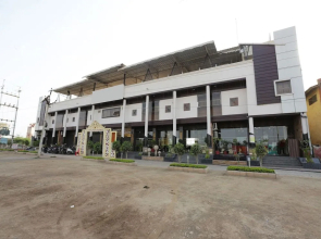 OYO 12652 Hotel Raj Mohan Palace