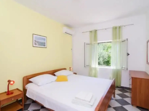 Holiday Home Blue Vineyard- Three Bedroom House With Terrace and Sea View