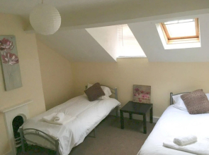 Upper Villiers - Contractors