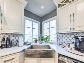 Saint Charles House Near Historic Downtown!