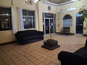 Hotel O Colonial Inn Brownsville Tx