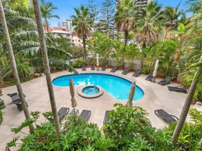 Stylish 3BRM Haven in Surfers Paradise
