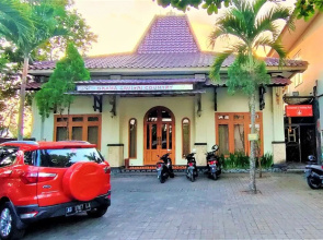 Hotel Savitri Country