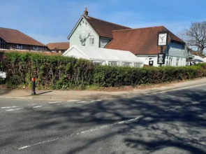 The Roebuck - Travel accommodation