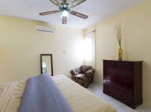 Kgn Most Centrally Located One Bdrm II