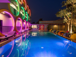 White Rabbit Hostel - Adults Only