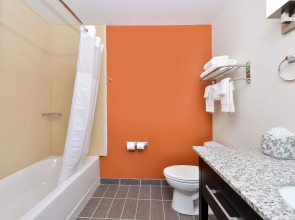 Sleep Inn & Suites and Conference Center Downtown