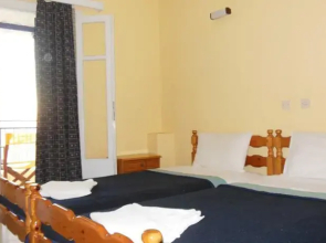 To Kyma-Afoi Roussou