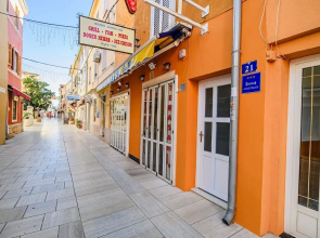 Sleek and Stylish Umag Apartments With Sea View
