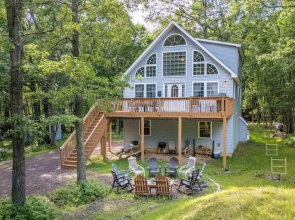 The Nest at Brier Crest by Avantstay Game Room, Expansive Deck & Fire Pit