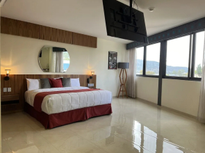 Hotel Cinco Diamantes