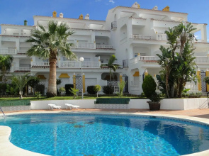 Apartamentos Turísticos Las Rosas de Capistrano