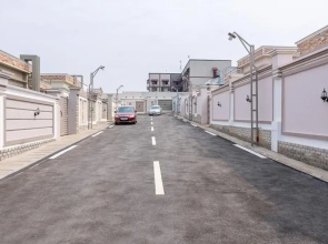Cheerful 4-bedroom home with parking