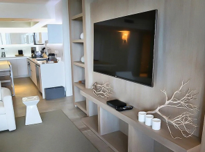 1 Homes Vacation Rentals by LMC