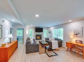 Coastal Comfort: Rehoboth Beach Getaway w/ Porch!