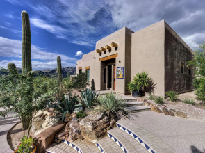 Hacienda Del Sol Guest Ranch Resort