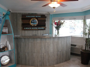 Schooner Hotel