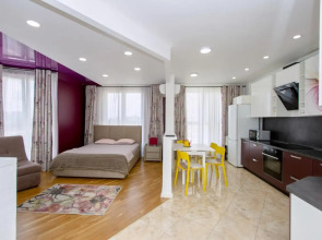 HomeDay (ХоумДэй) на улице Красная