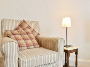 Bright And Spacious 2 Bedroom Flat Near Leith Shore