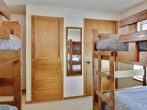 Fairway Village 32 3 Br condo by RedAwning