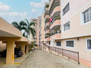 Oasis in front of the PARK/ 3BR W/ FAMILY ROOM + STUDY