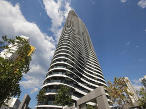 Oracle Sleek & Stylish 2 Bedroom Ocean View