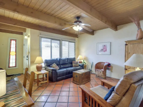 Cozy Southwest Style Santa Fe Condo!