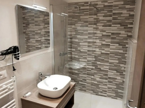 Via Poma Apartments&Rooms