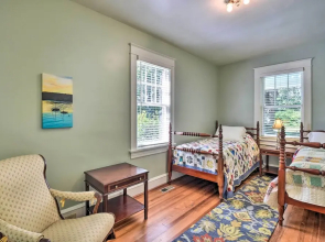 Cozy Gloucester Getaway w/ Porch & Sunroom!