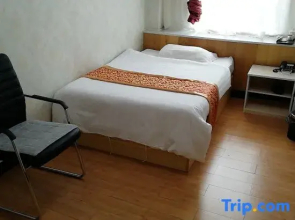 Wuchang Yijia Business Hotel