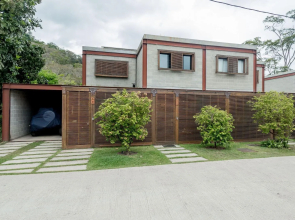 Triplex Com Design Industrial Em Itaipava | Air A2