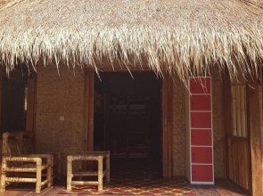 Wooden Paradise Home Stay - Hostel