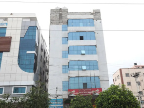 OYO 17279 Royal Inn Hotel
