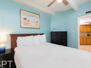 Aquarius 408 2 Bedroom Condo by RedAwning